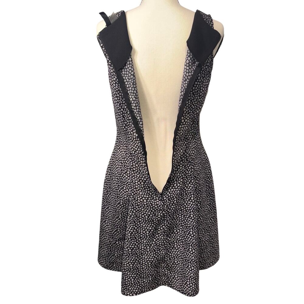 H&M Divided Black White Daisy Floral Skater Dress Sleeveless Summer Sun Dress 10 - Picture 5 of 9